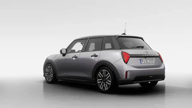 Mini Hatch view 3