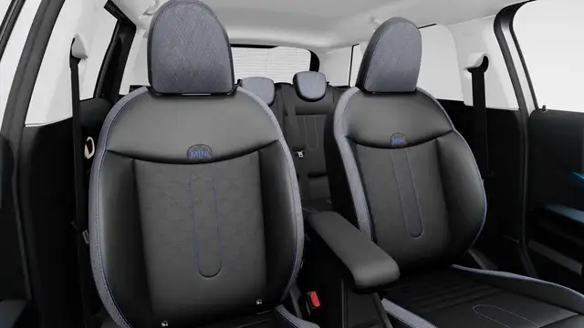 Mini Hatch view 10