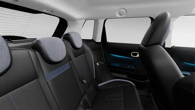 Mini Hatch view 12