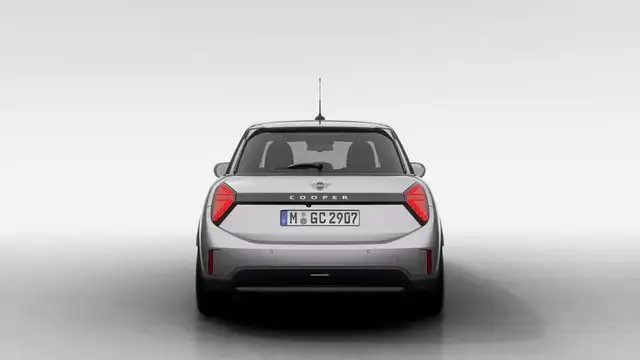 Mini Hatch view 5