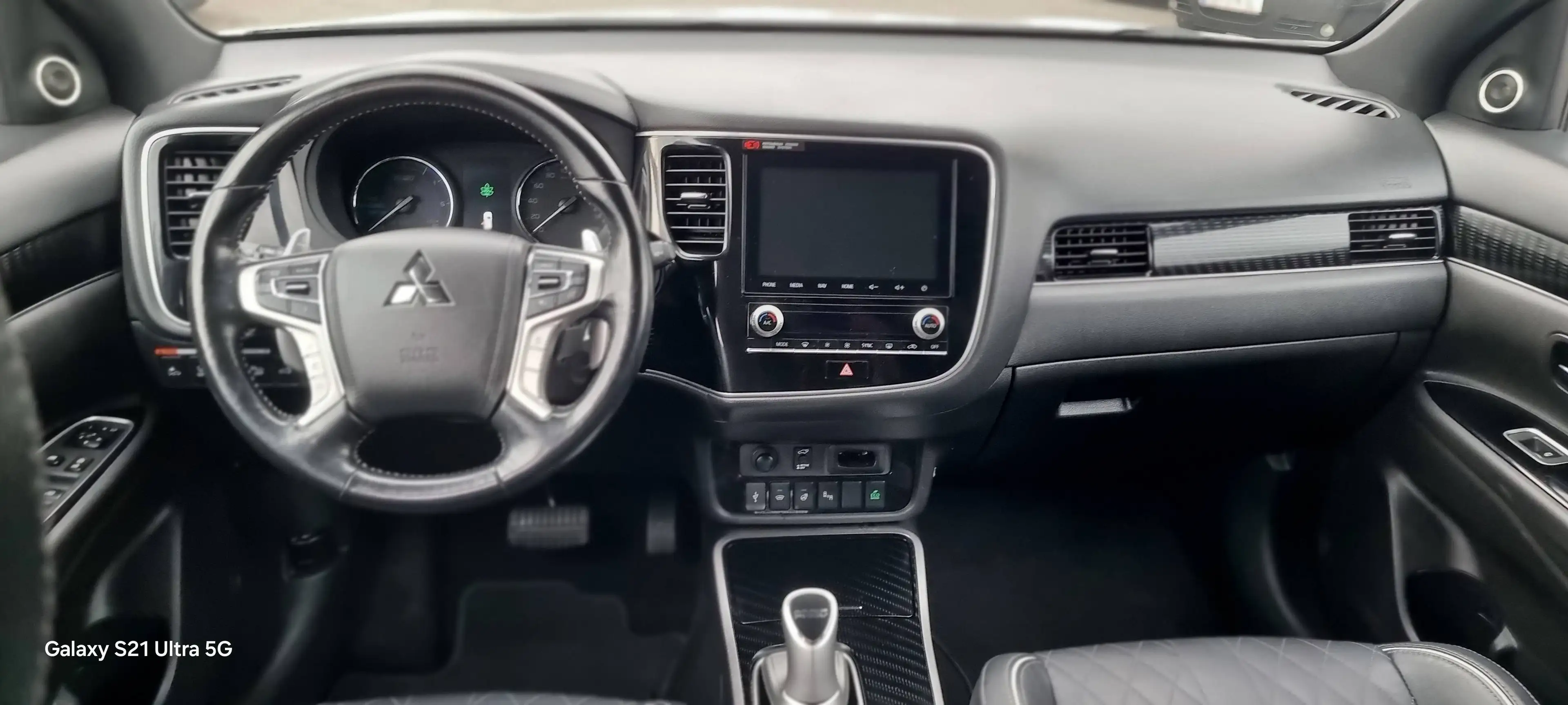 Mitsubishi Outlander Outlander 2,4 PHEV Diamond Diamond — photo 7