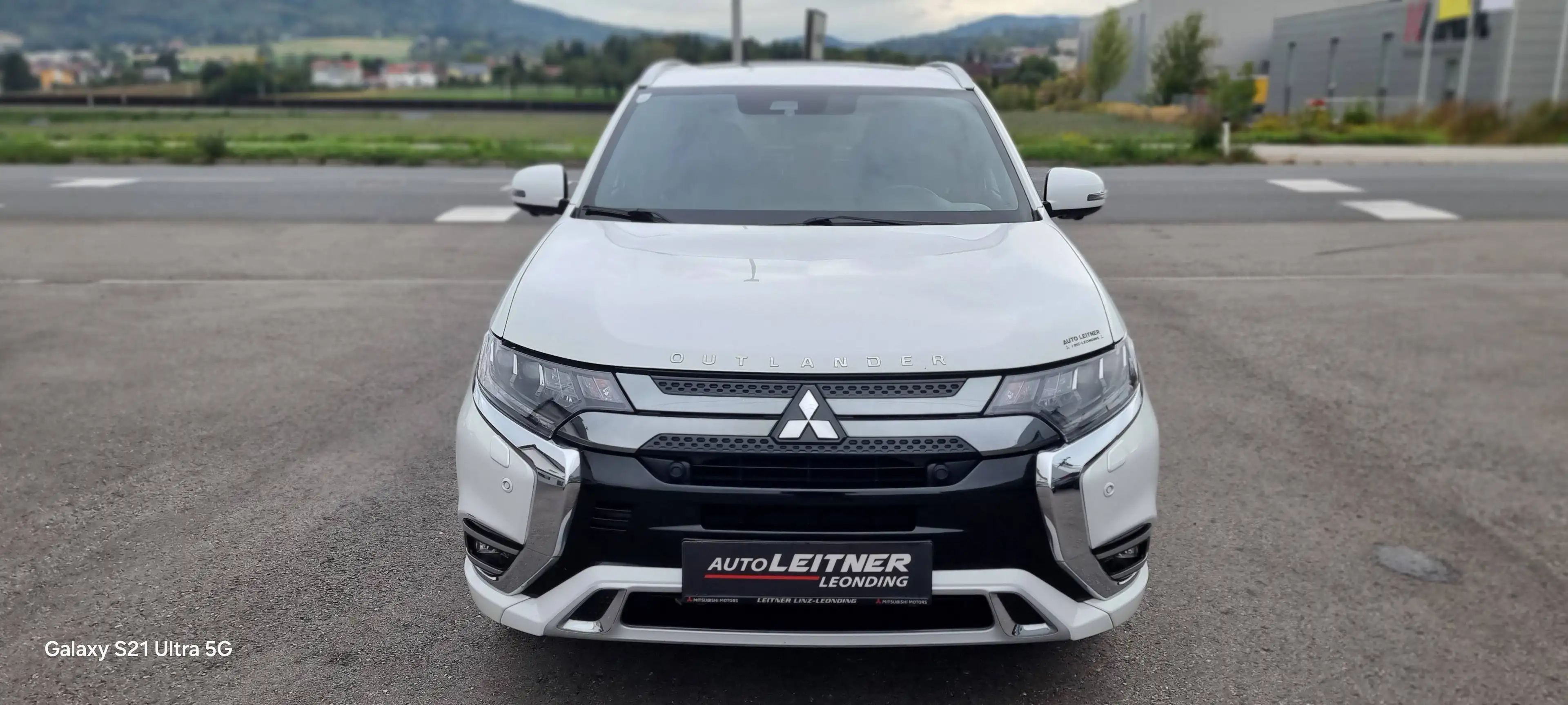 Mitsubishi Outlander Outlander 2,4 PHEV Diamond Diamond — photo 2