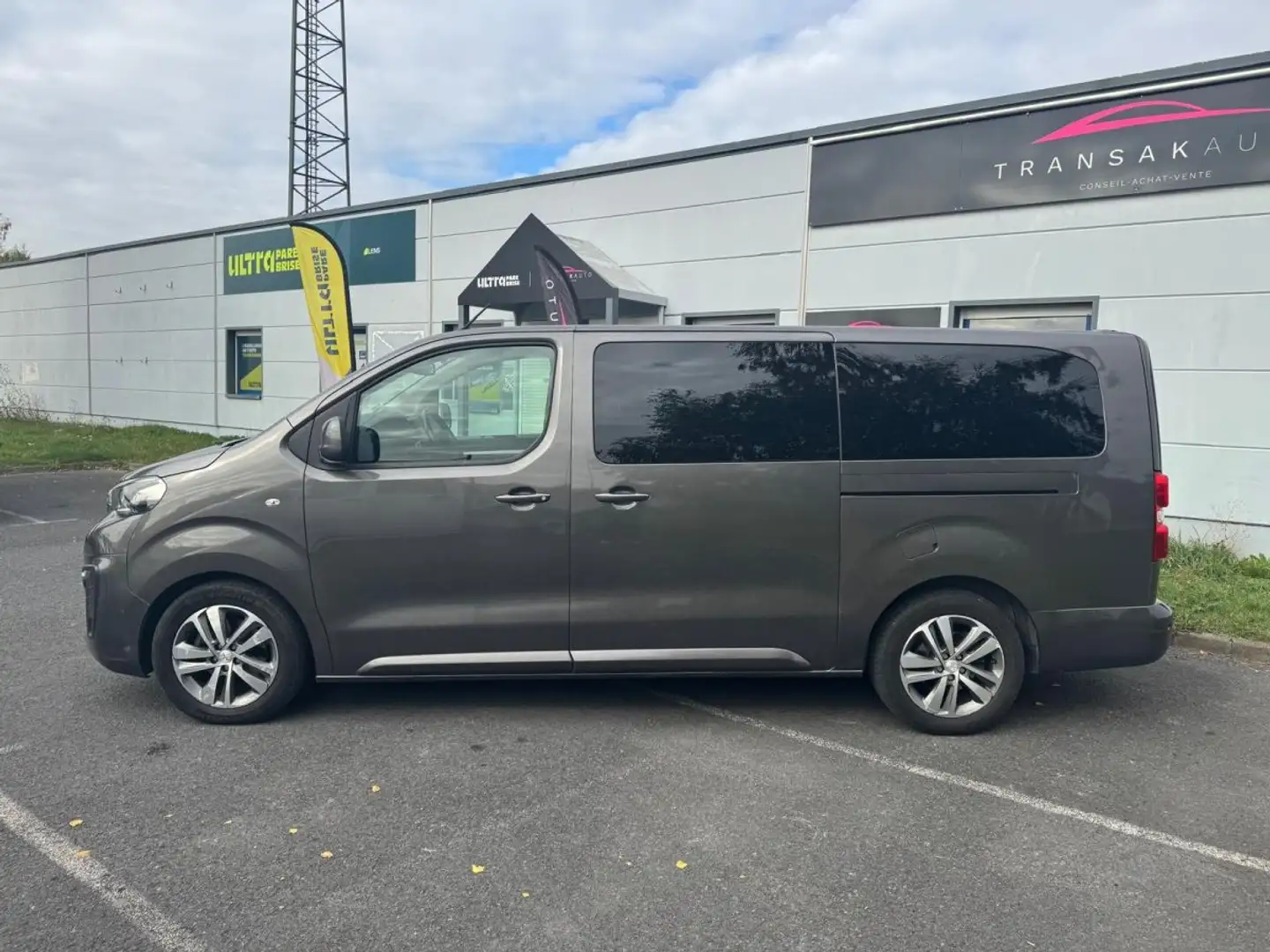 Peugeot Traveller BUSINESS 2.0 BlueHDi 150ch SS BVM6 / Entretien Grigio - 2