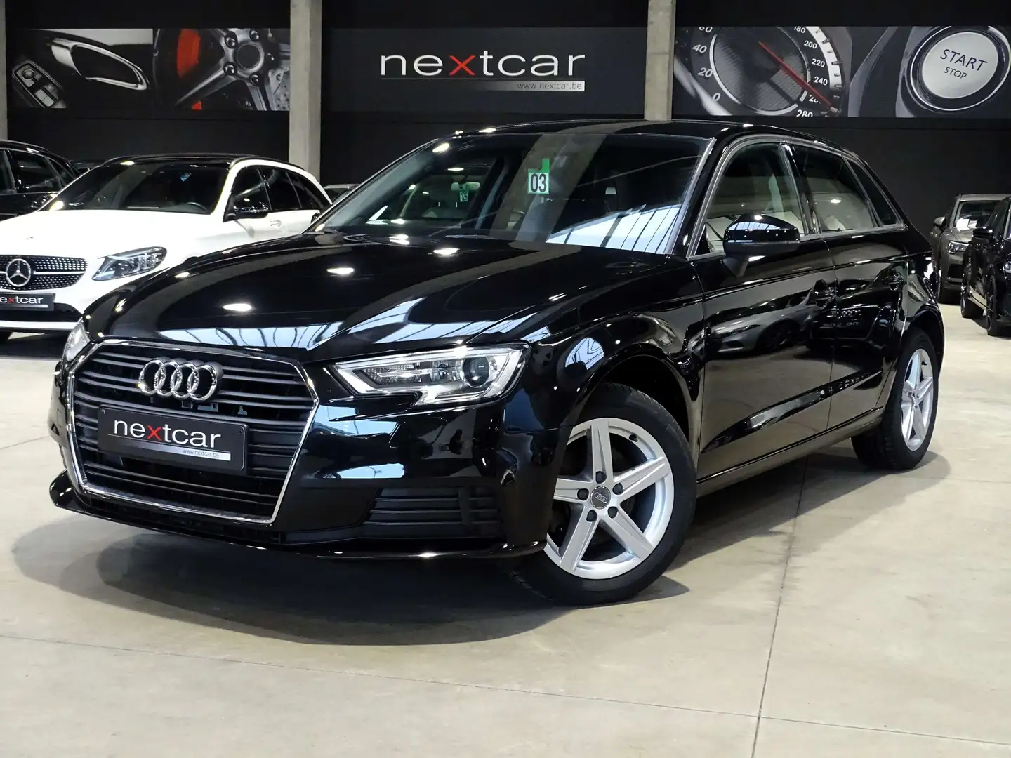Audi A3 30TFSI Sportback *NAVI-XENON-CRUISE-EURO6dT* Noir - 1