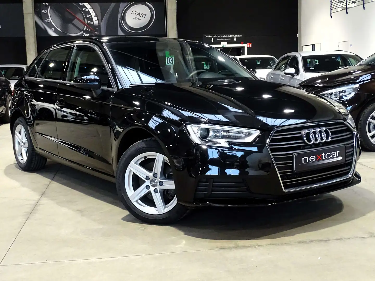 Audi A3 30TFSI Sportback *NAVI-XENON-CRUISE-EURO6dT* Noir - 2