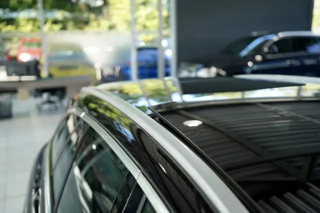 Mercedes-Benz E-Class view 13