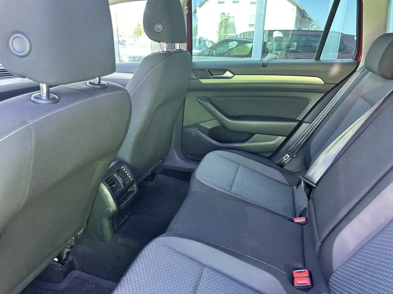 Volkswagen Passat 2.0TDI DSG LED*ACC*AHK*KAMERA, миниатюра 9
