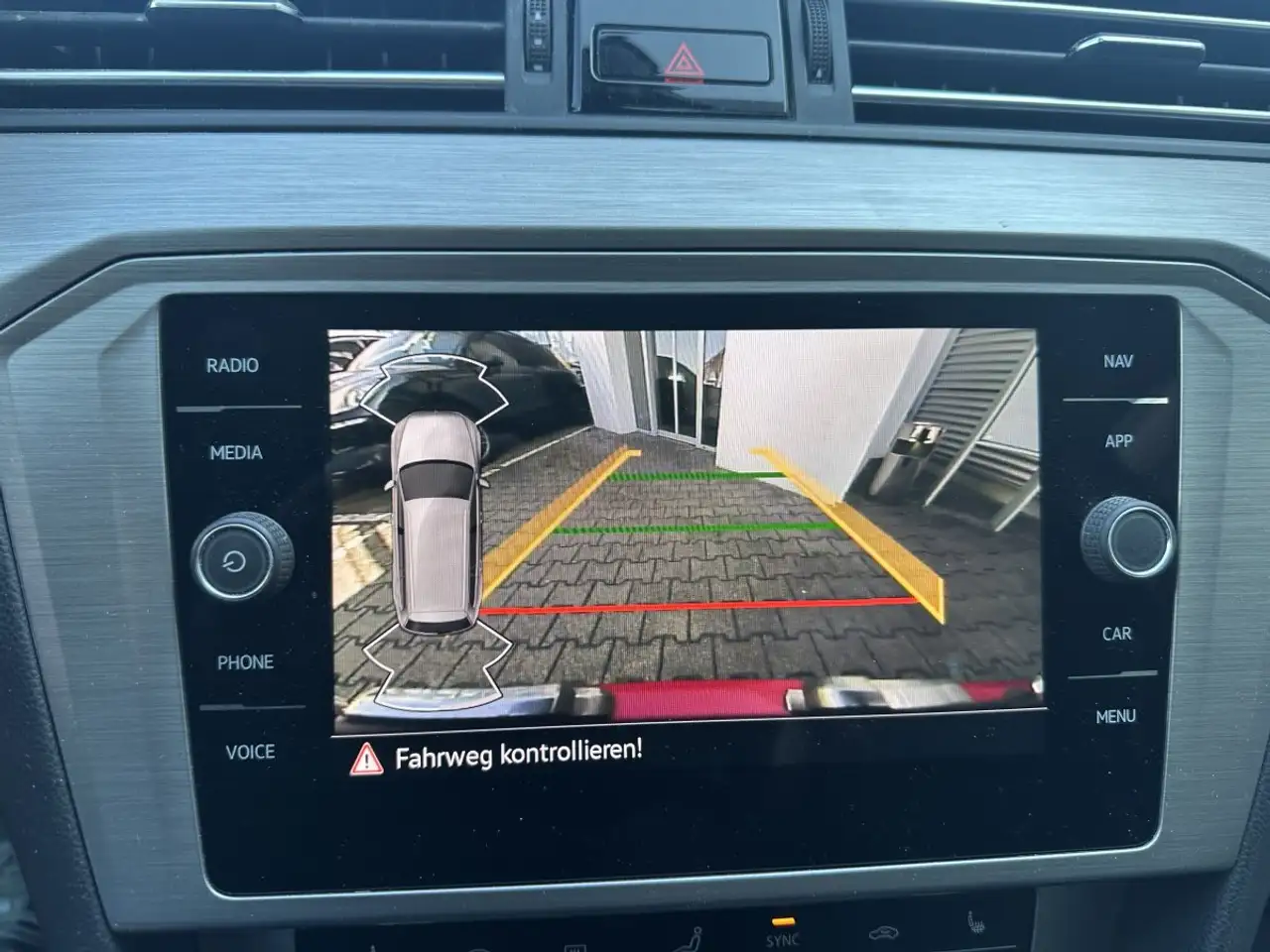 Volkswagen Passat 2.0TDI DSG LED*ACC*AHK*KAMERA, миниатюра 16