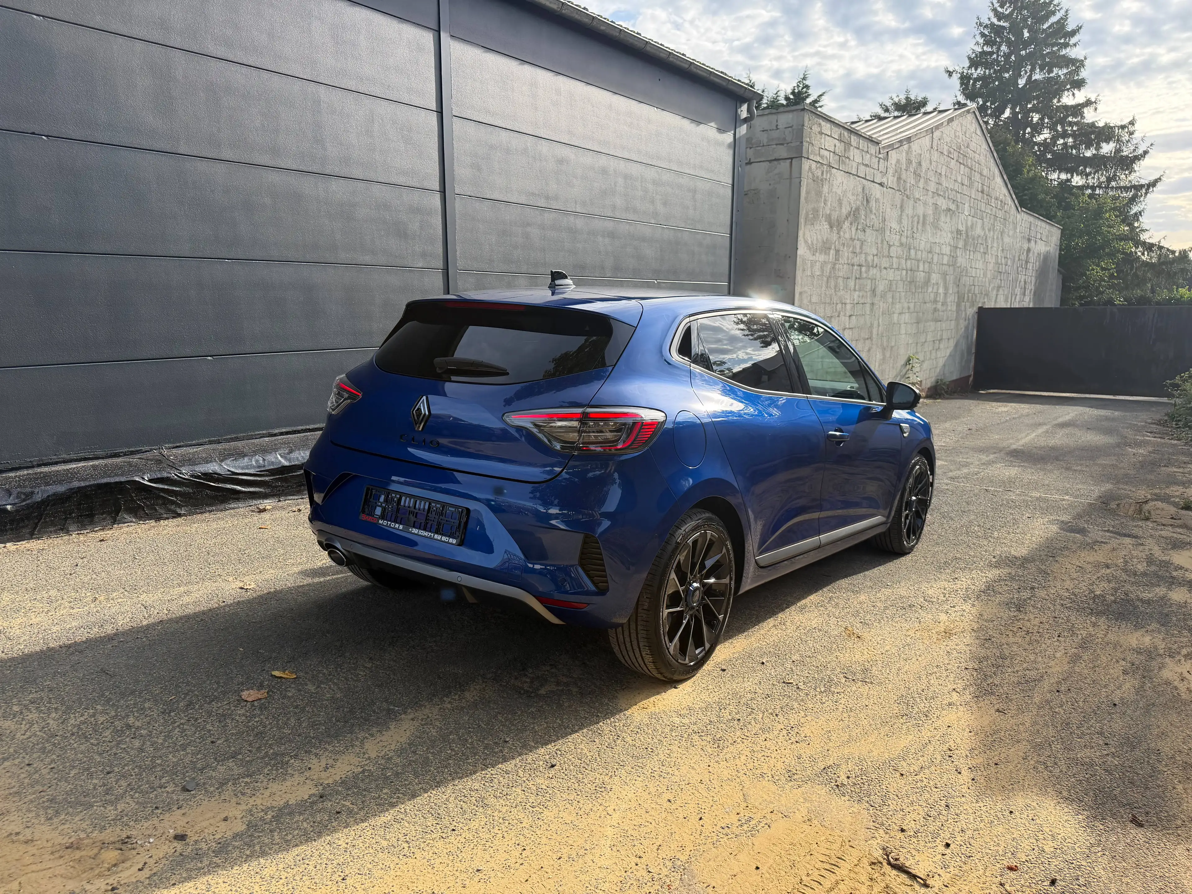 Renault Clio ESPRIT ALPINE | CAMÉRA 360° | FULL LED | BOSE | SIÈGES CHAUFFANTS — photo 7