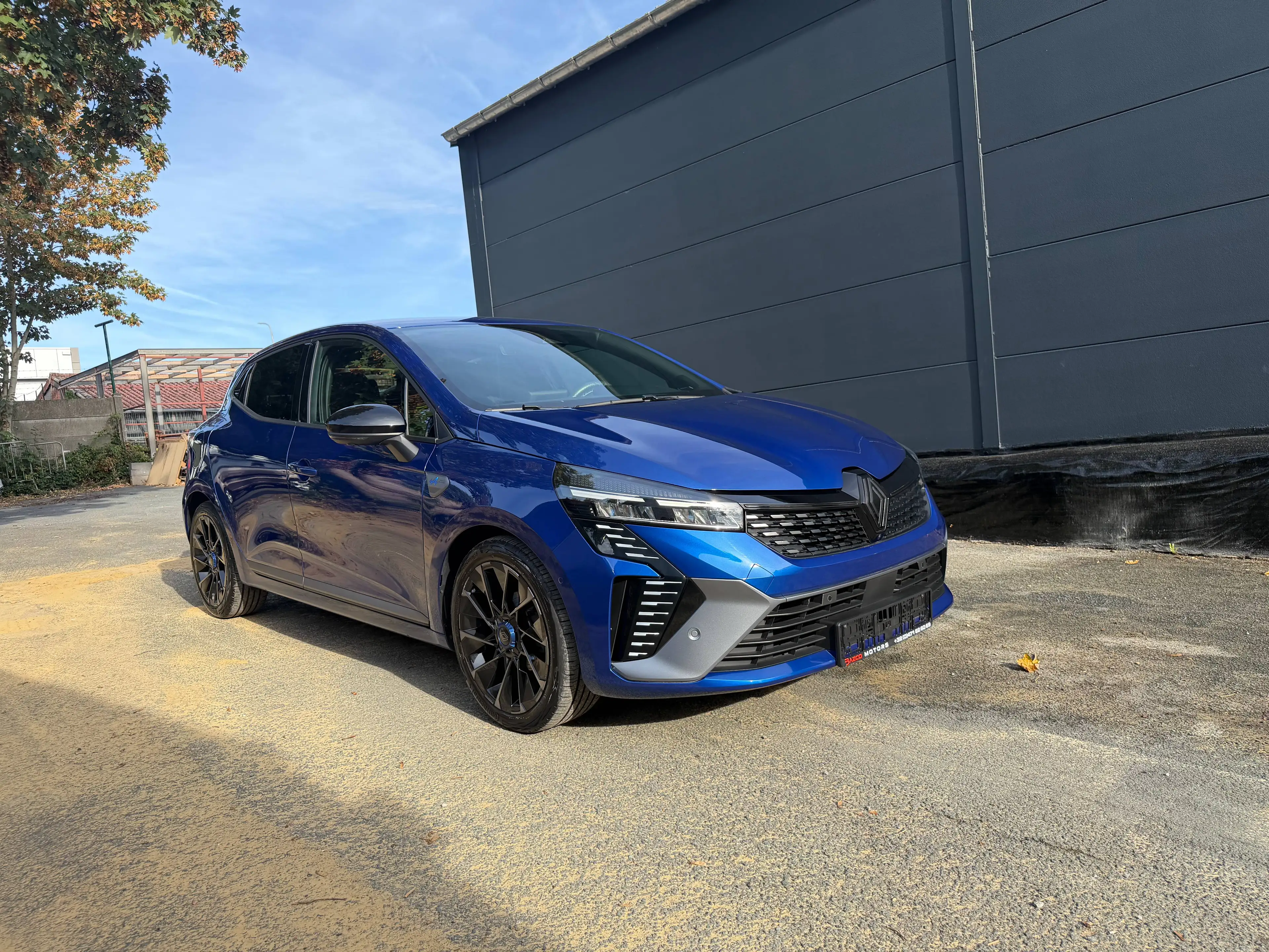 Renault Clio ESPRIT ALPINE | CAMÉRA 360° | FULL LED | BOSE | SIÈGES CHAUFFANTS — photo 9