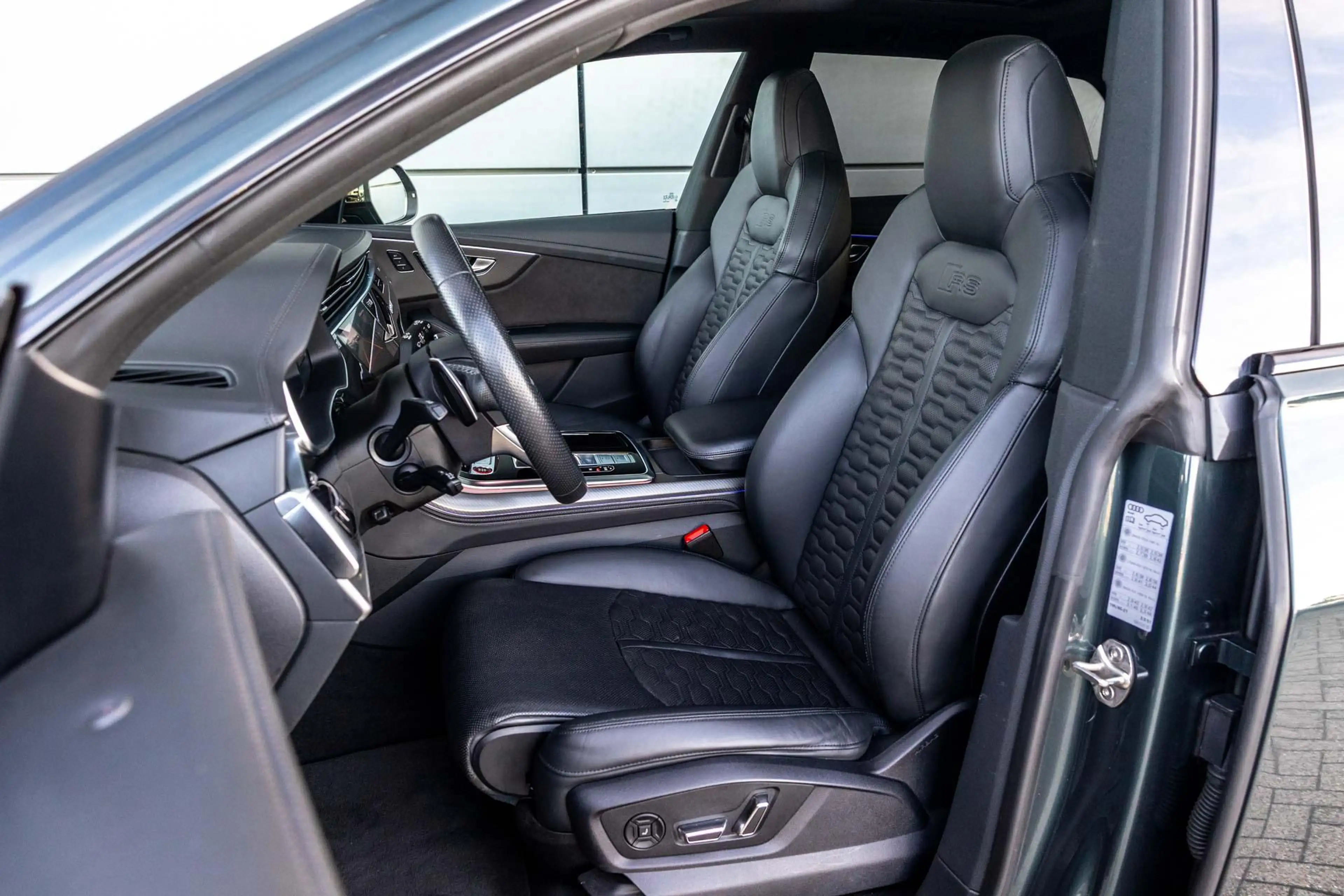 Audi RS Q8 4.0 TFSI 600pk quattro | Panoramadak | Matrix LED — photo 4