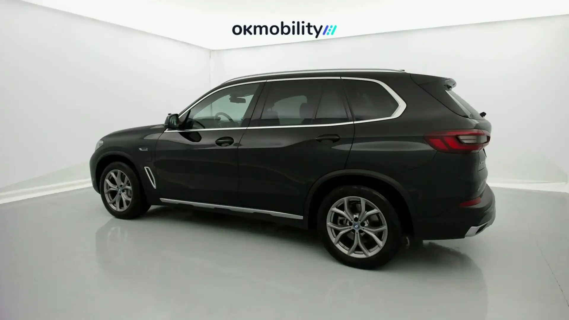 BMW X5 xDrive 45e Zwart - 2
