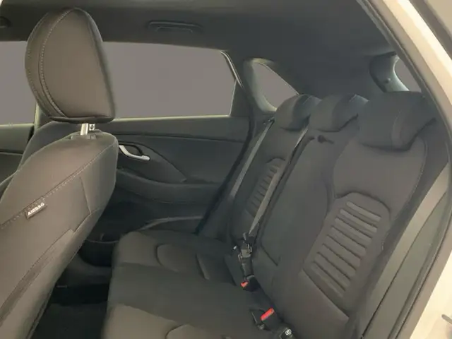 Hyundai i30 view 14