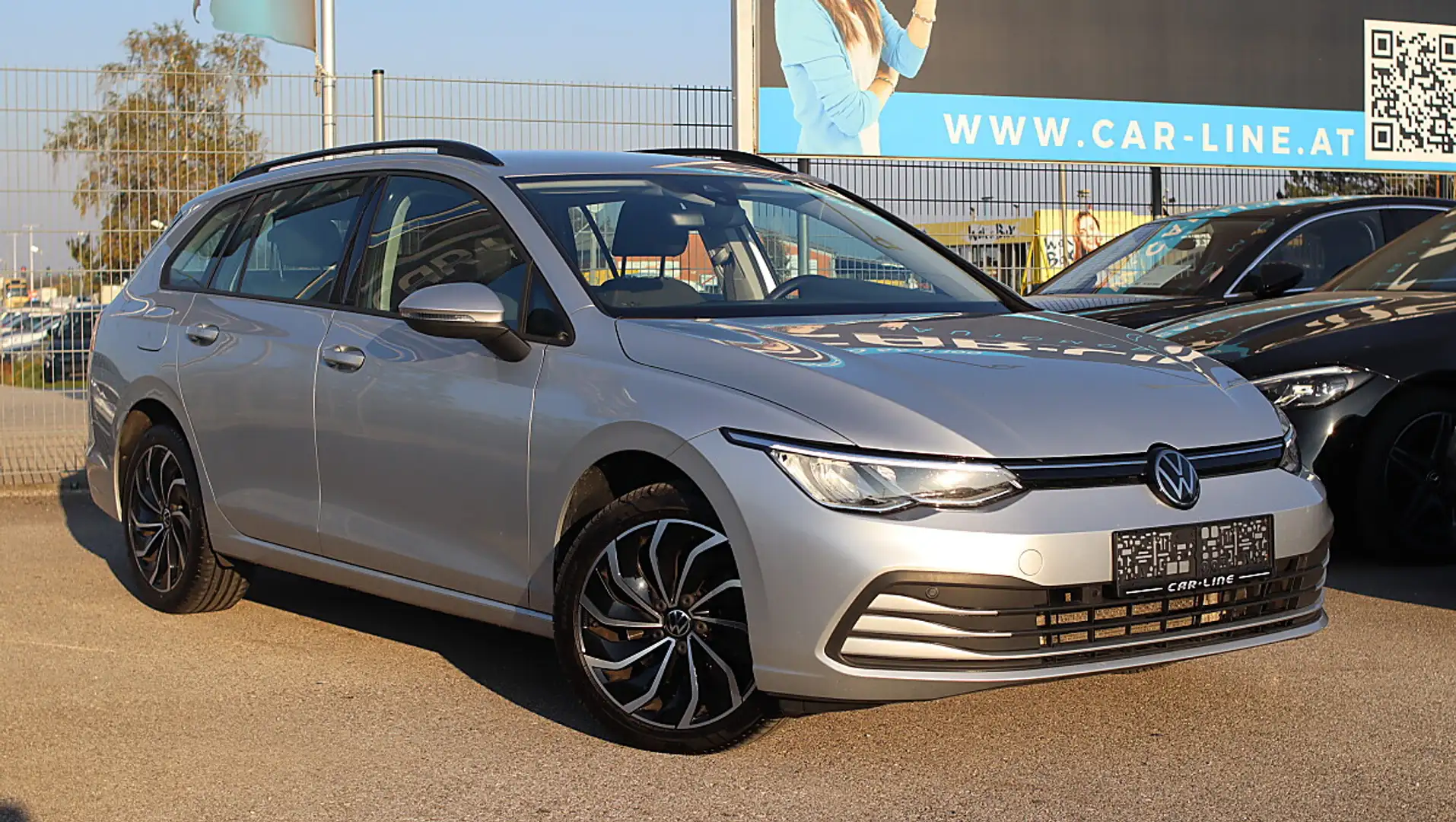 Volkswagen Golf VIII 2.0 TDI Life (EURO 6d) Silber - 1