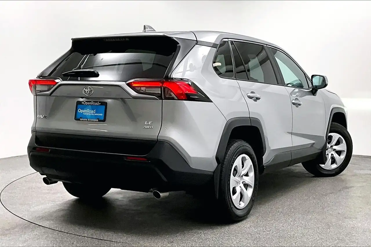 Toyota RAV 4 снимка Toyota RAV 4