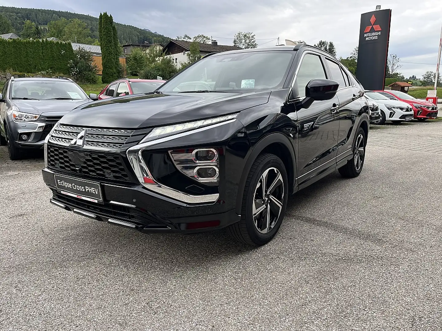 Mitsubishi Eclipse Cross 2,4 PHEV 4WD Diamond CVT Aut. Schwarz - 1