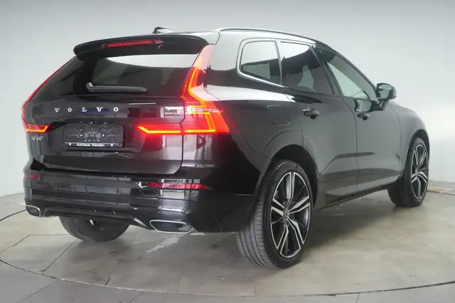 Volvo XC60 view 4