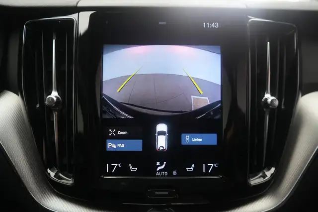 Volvo XC60 view 14