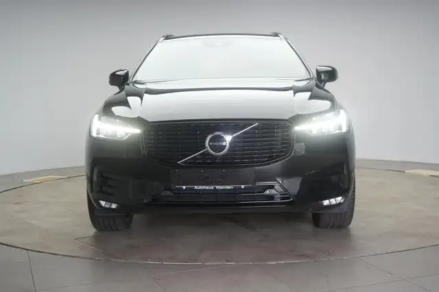 Volvo XC60 view 2
