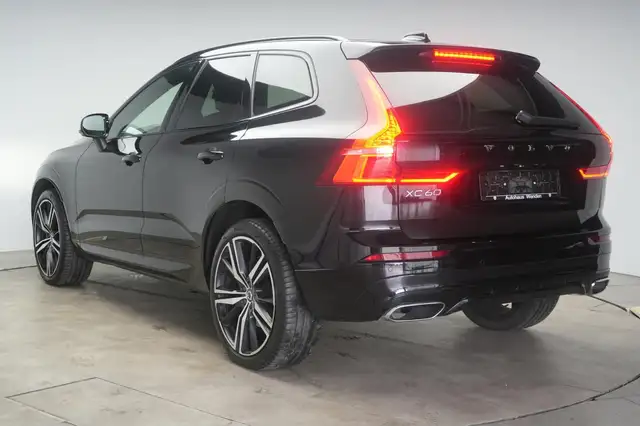Volvo XC60 view 5