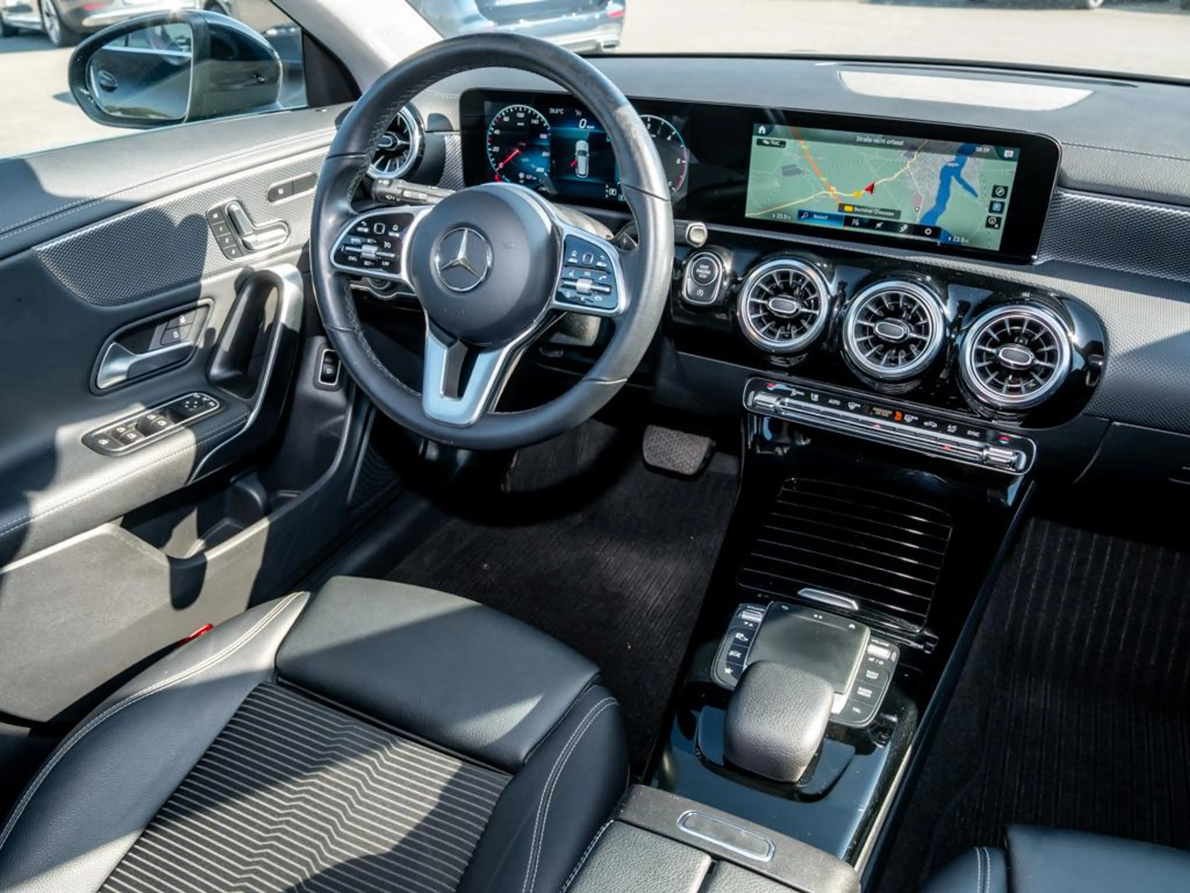 Mercedes-Benz CLA 220 d SB PROGRESSIVE MEMORY PANO KAMERA NAV+ — photo 10