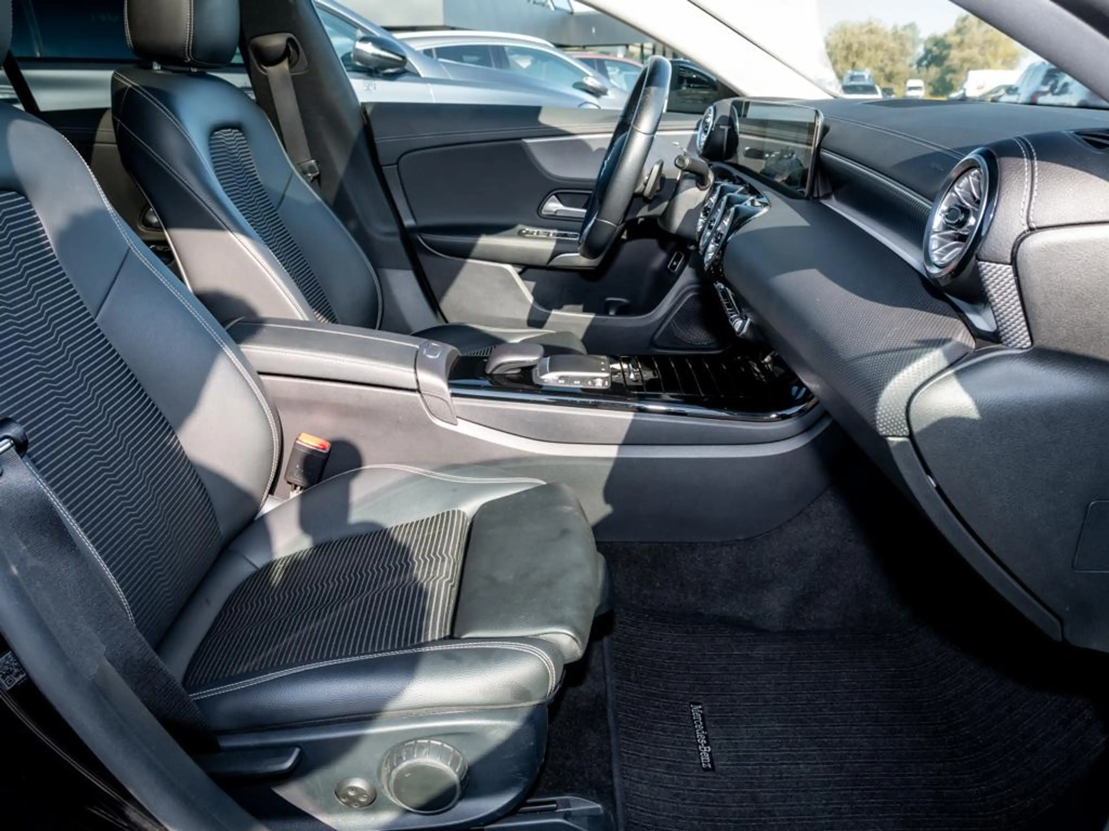 Mercedes-Benz CLA 220 d SB PROGRESSIVE MEMORY PANO KAMERA NAV+ — photo 12