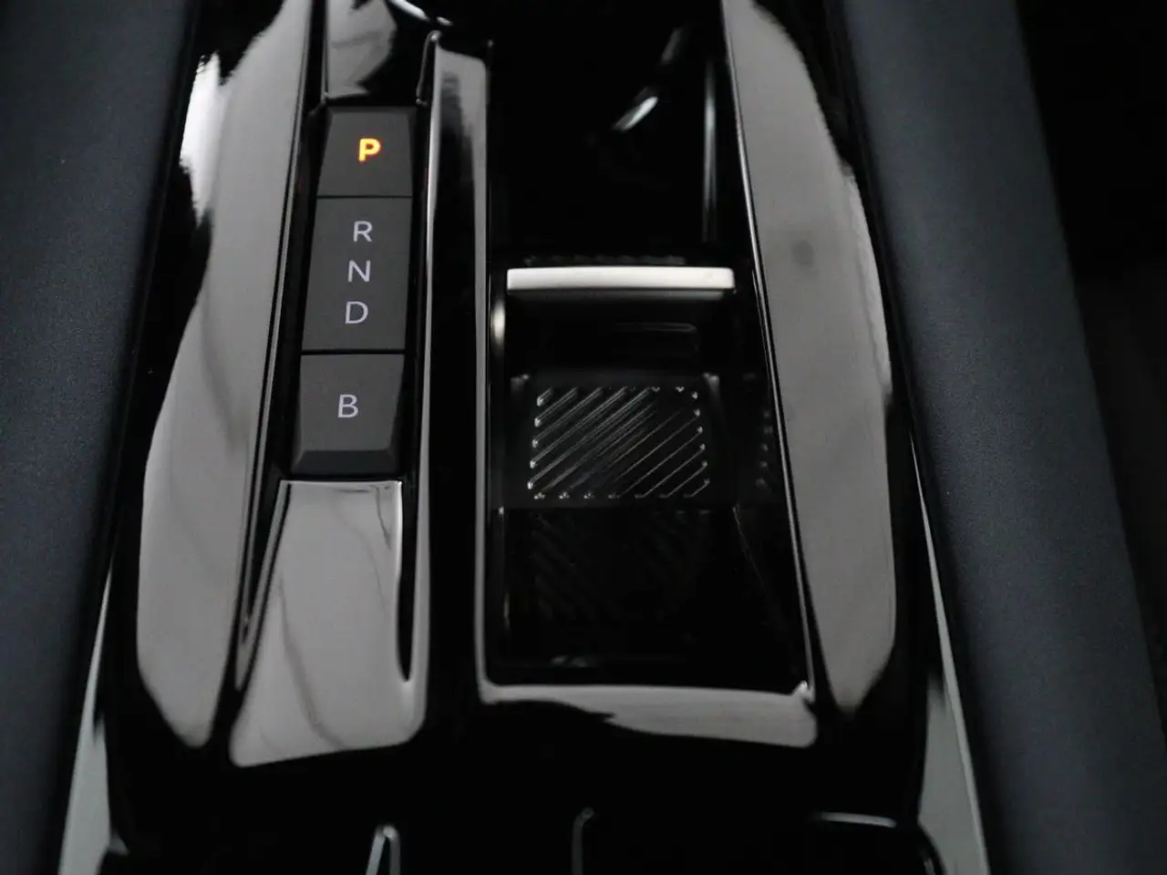 Alfa Romeo Junior 2025 — фото 18