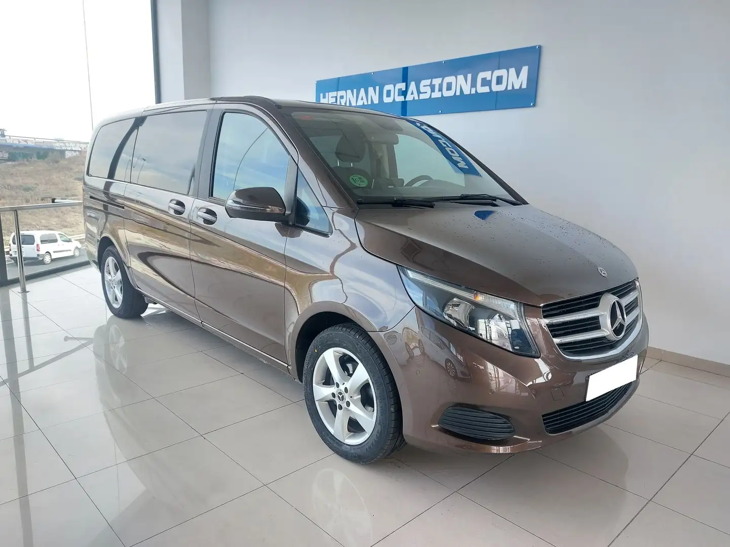 Mercedes-Benz V 220 d  Largo Brązowy - 1