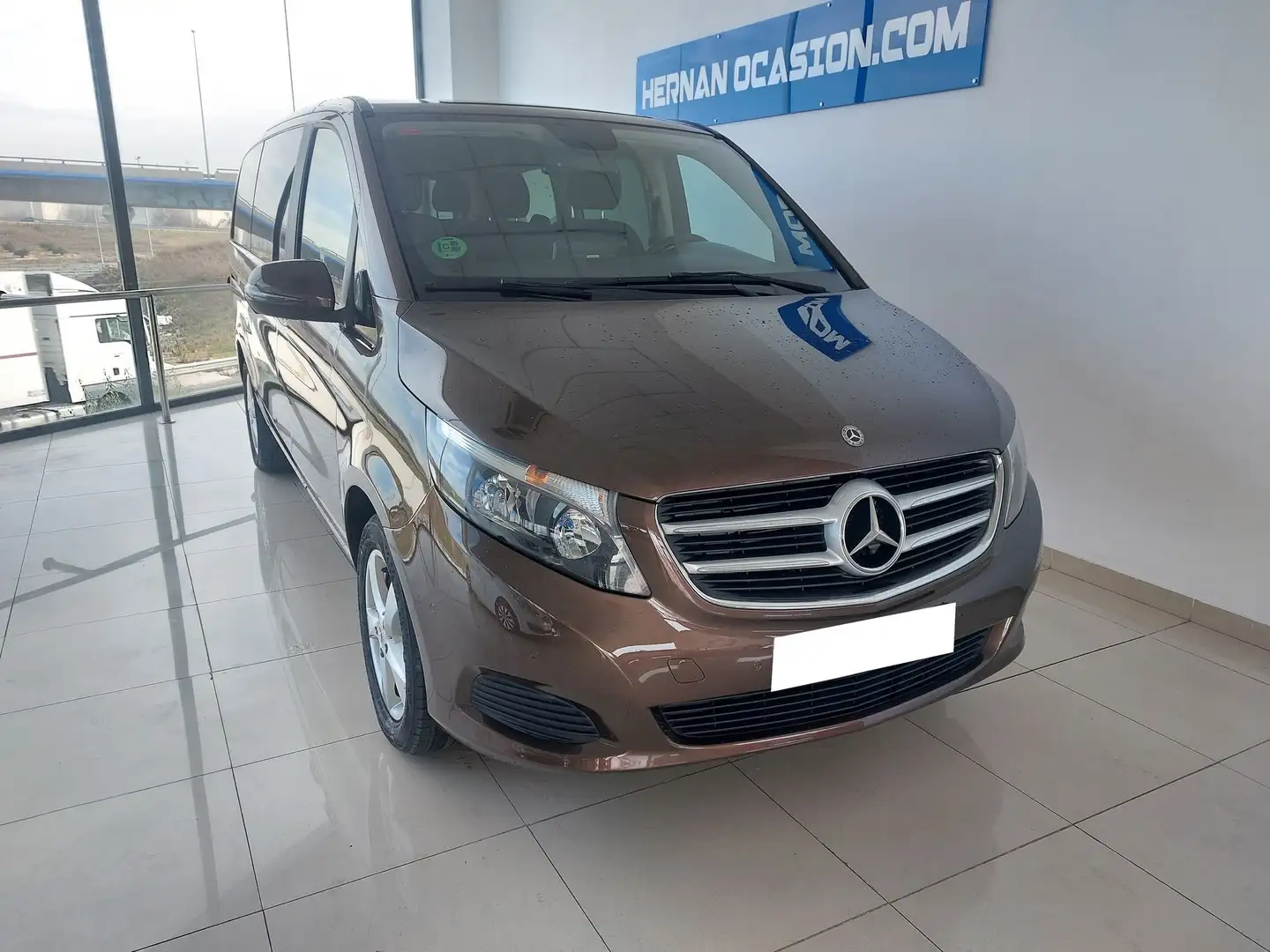 Mercedes-Benz V 220 d  Largo Brązowy - 2