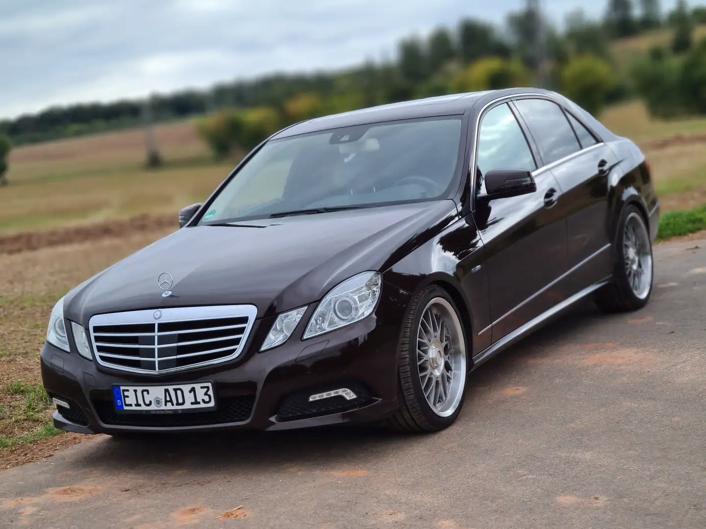 Mercedes-Benz E 250 E 250 CDI DPF BlueEFFICIENCY Automatik Avantgarde Hnědá - 2