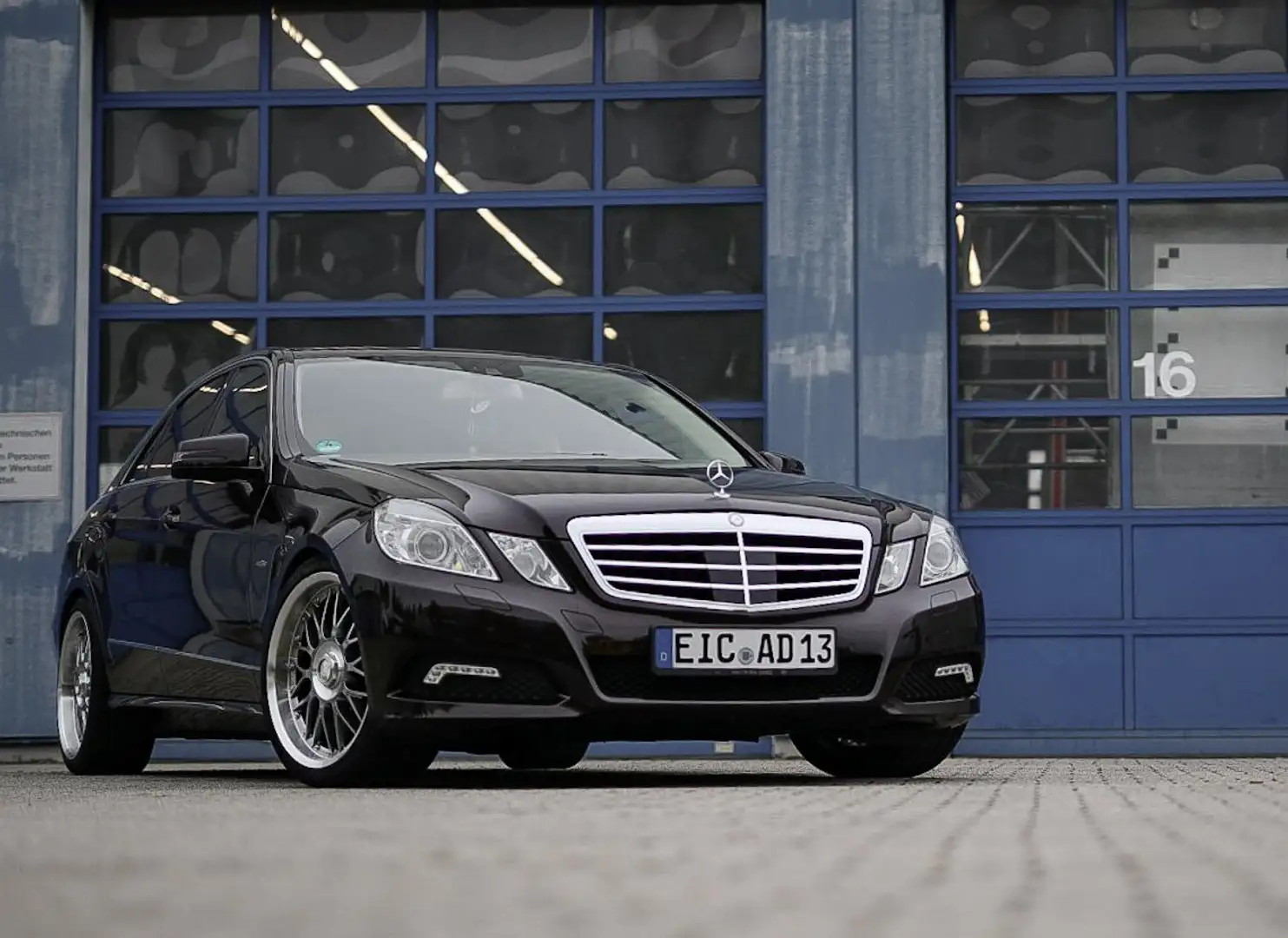 Mercedes-Benz E 250 E 250 CDI DPF BlueEFFICIENCY Automatik Avantgarde Hnědá - 1
