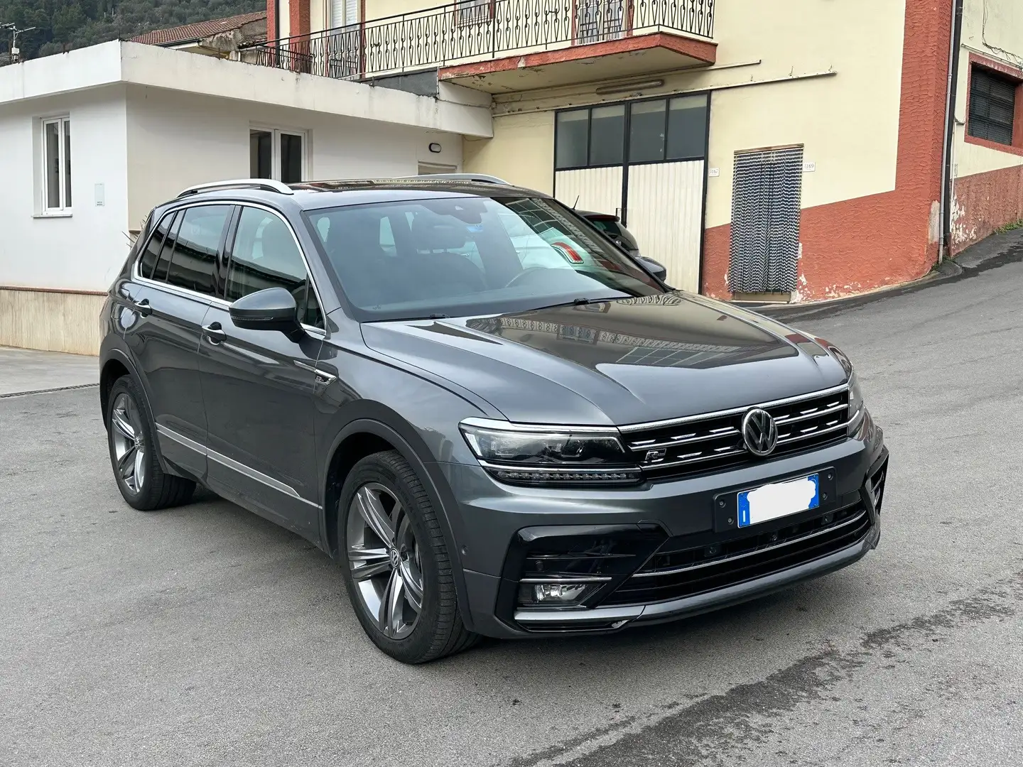 Volkswagen Tiguan Tiguan II 2.0 bitdi Advanced R-Line 4motion 240cv Grigio - 1