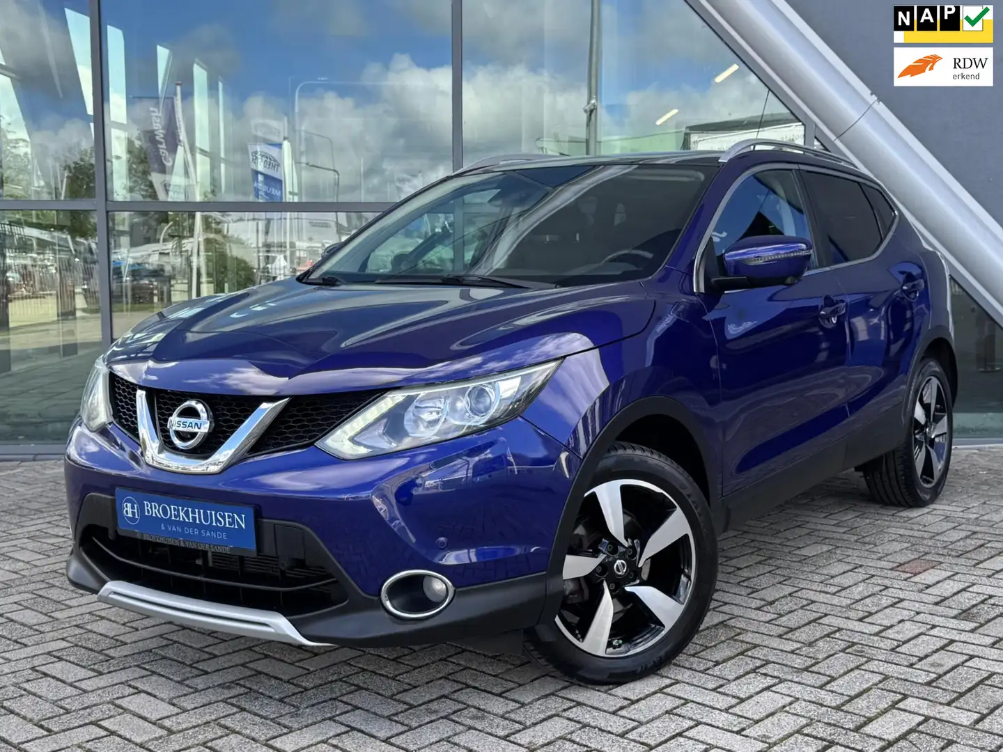 Nissan Qashqai 1.2 Tekna Panoramadak / Trekhaak / 360 Camera Azul - 1