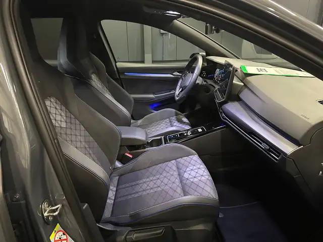 Volkswagen Golf view 10
