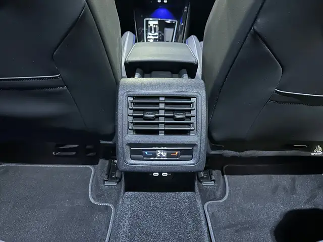 Volkswagen Golf view 29
