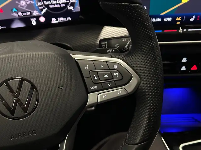 Volkswagen Golf view 18