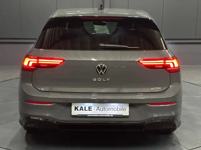 Volkswagen Golf view 4