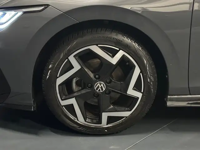 Volkswagen Golf view 9