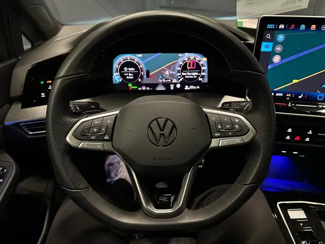 Volkswagen Golf view 16