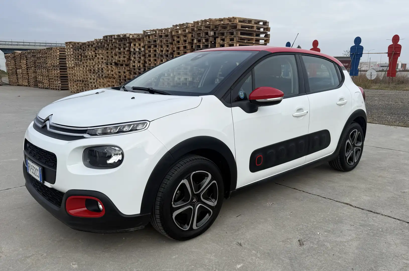 Citroen C3 1.2 puretech Shine 82cv - 2