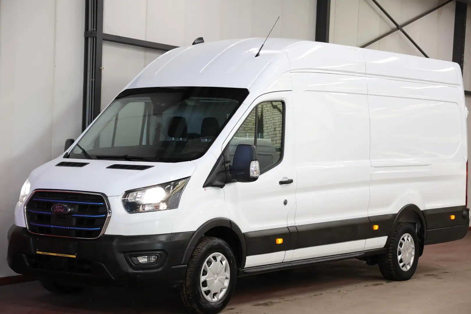 Ford E-Transit 350 L4H3 Trend 68 kWh Blanc - 1