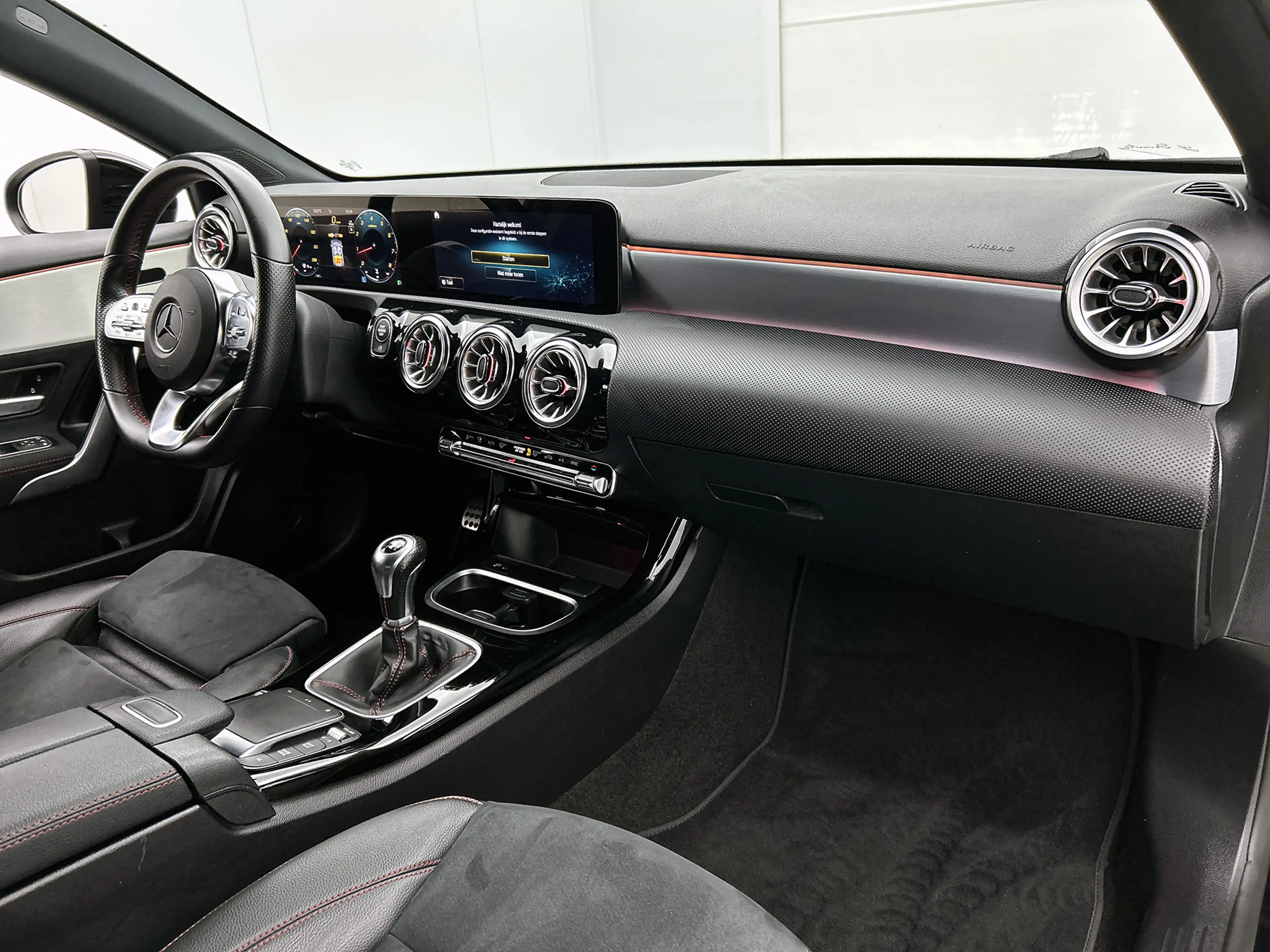 Mercedes-Benz A 180 Business Solution AMG | AMG-Line In en Exterieur | — photo 6