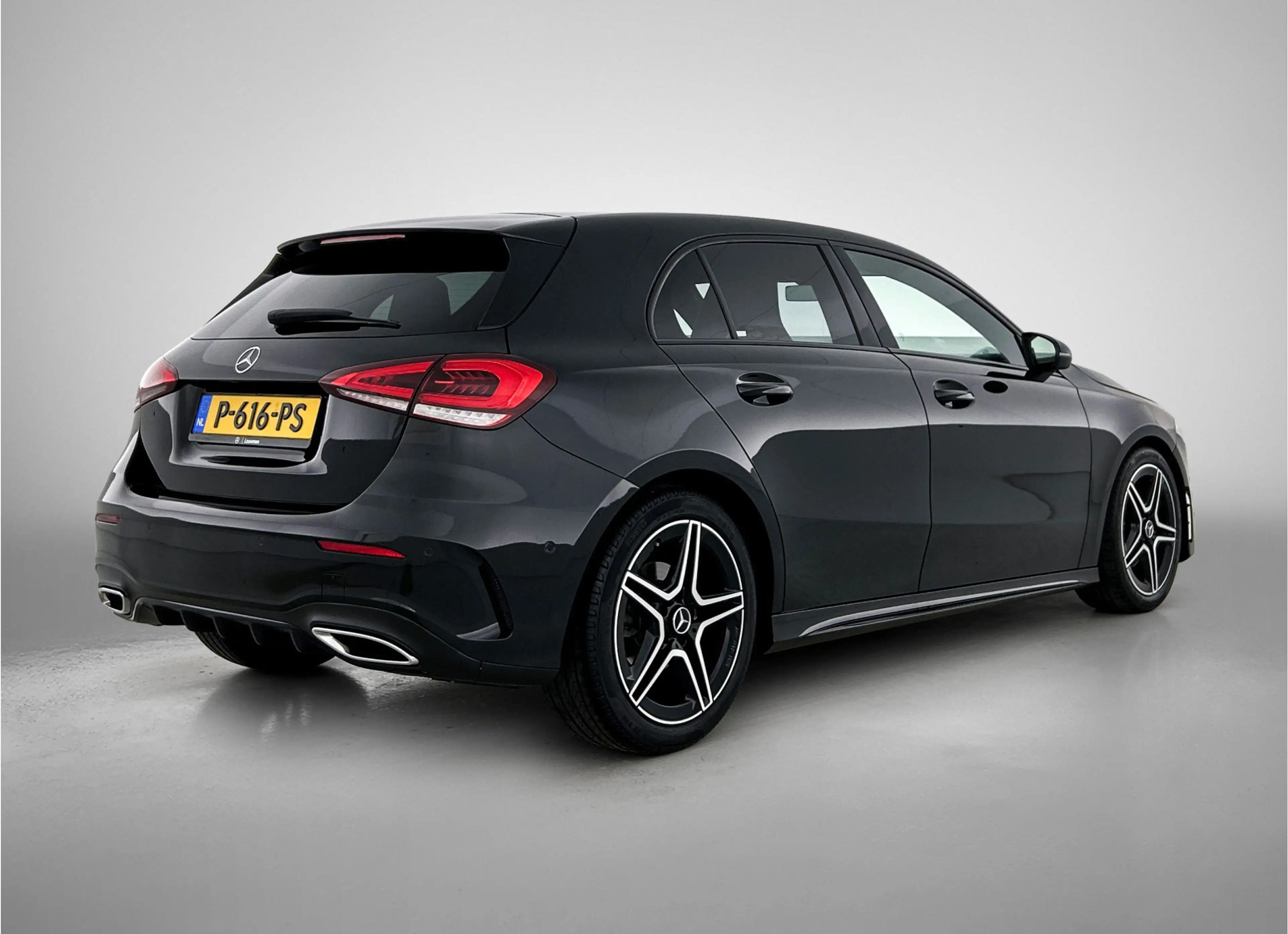 Mercedes-Benz A 180 Business Solution AMG | AMG-Line In en Exterieur | — photo 2