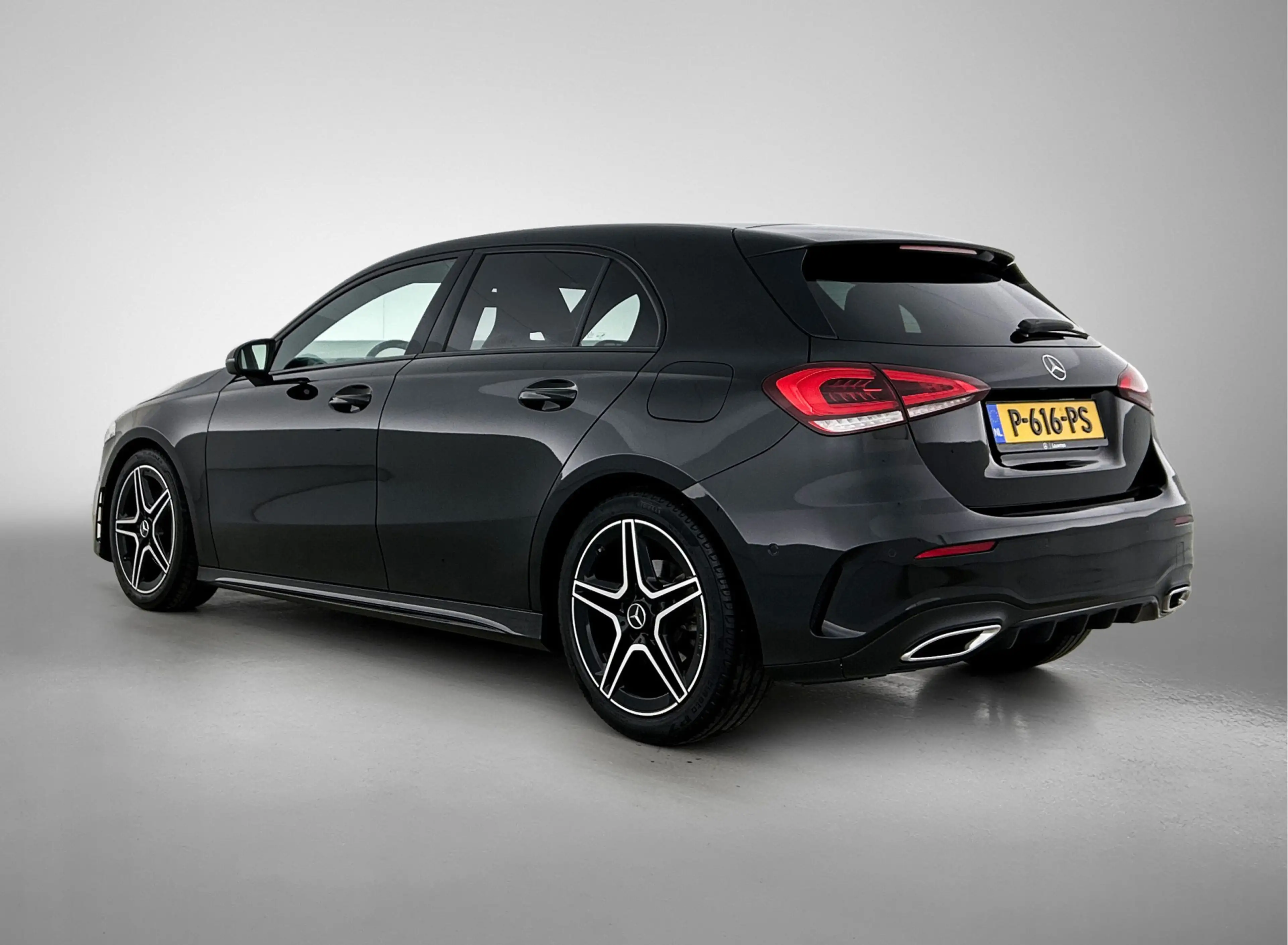 Mercedes-Benz A 180 Business Solution AMG | AMG-Line In en Exterieur | — photo 14