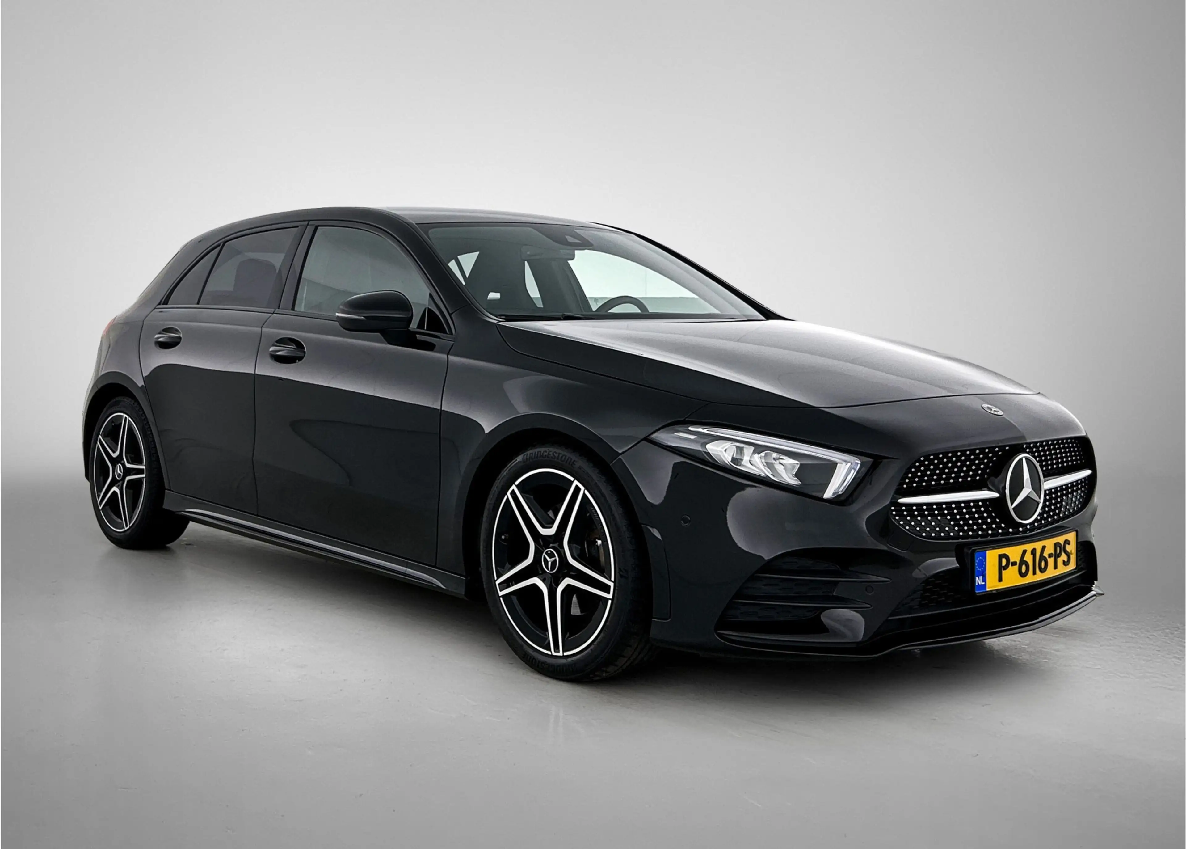 Mercedes-Benz A 180 Business Solution AMG | AMG-Line In en Exterieur | — photo 13