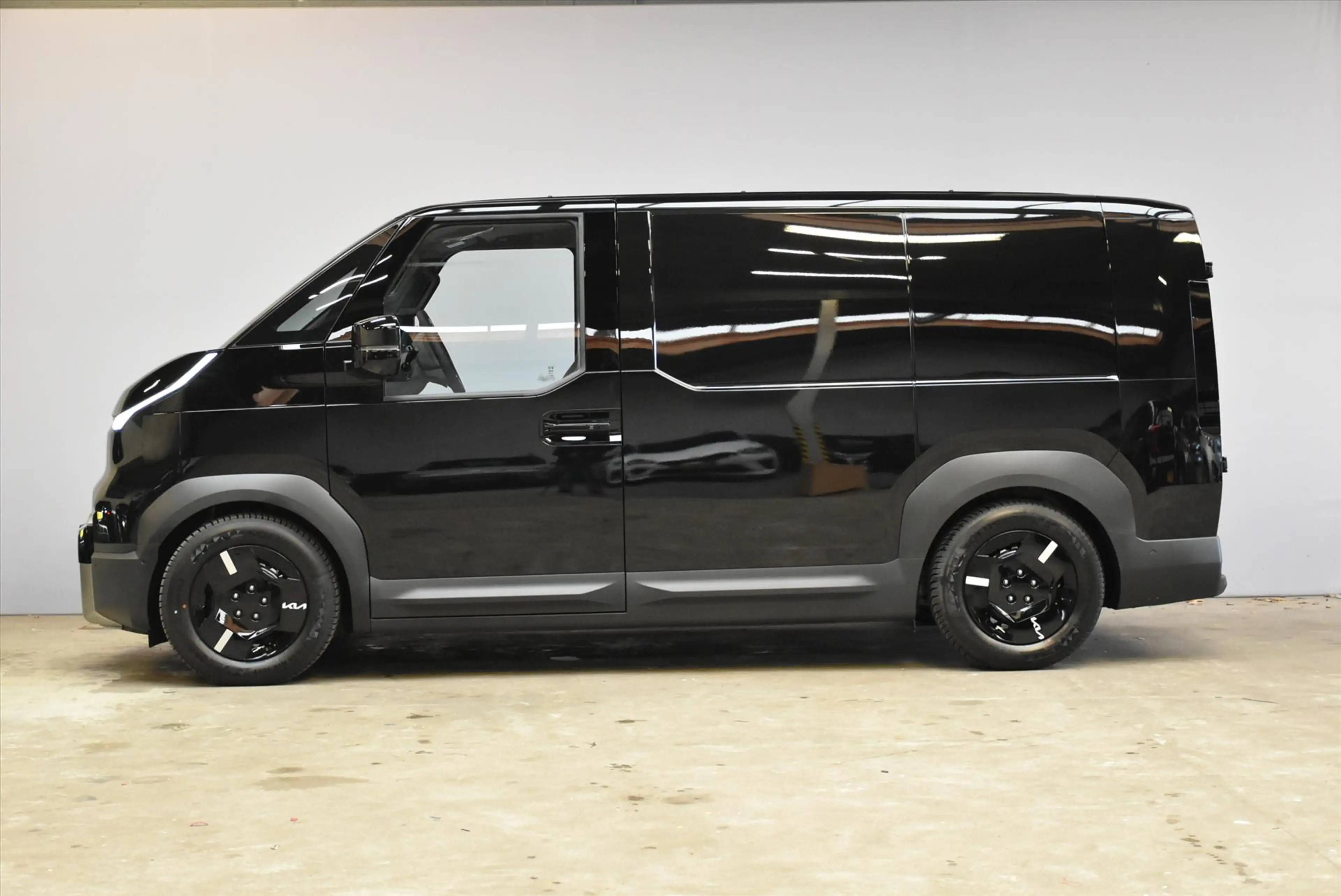 Kia PV5 Cargo 51.5 kWh 163pk L2H1 ELITE STAAT IN BESTELLING — photo 2