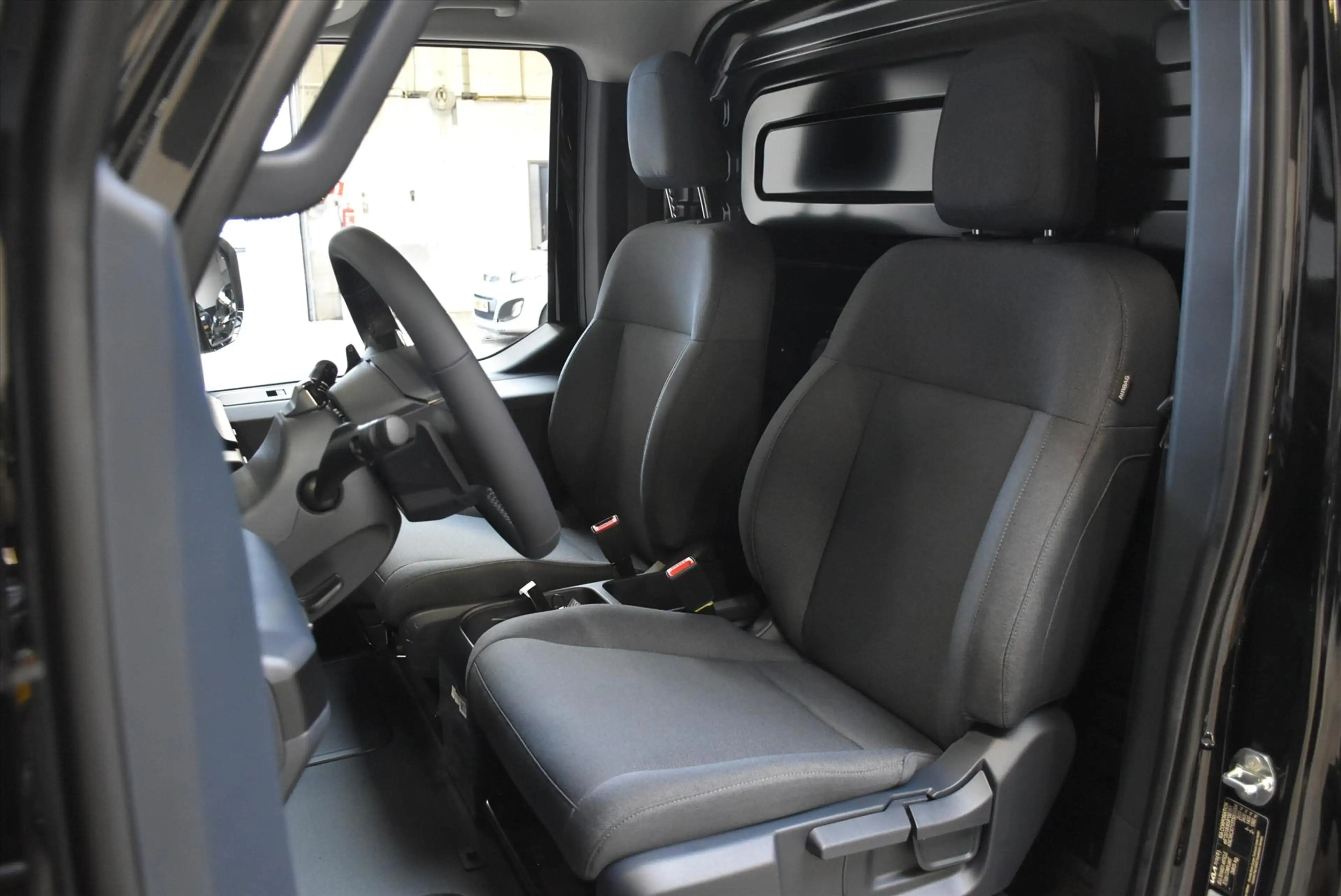 Kia PV5 Cargo 51.5 kWh 163pk L2H1 ELITE STAAT IN BESTELLING — photo 9
