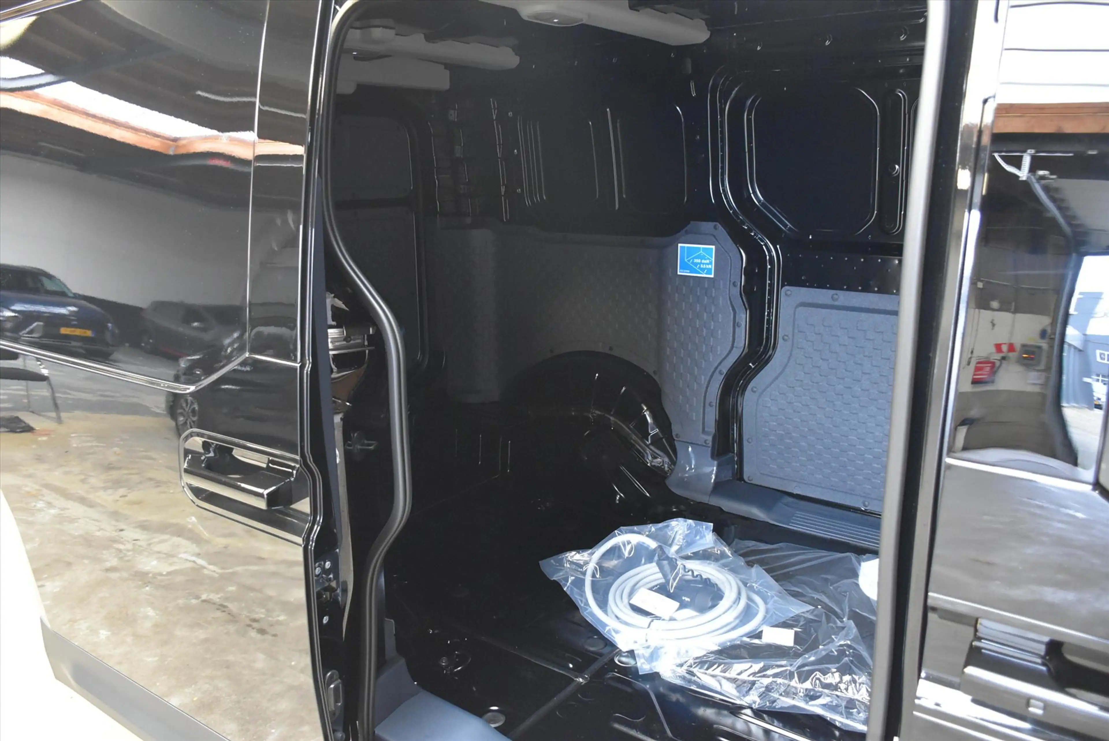 Kia PV5 Cargo 51.5 kWh 163pk L2H1 ELITE STAAT IN BESTELLING — photo 15