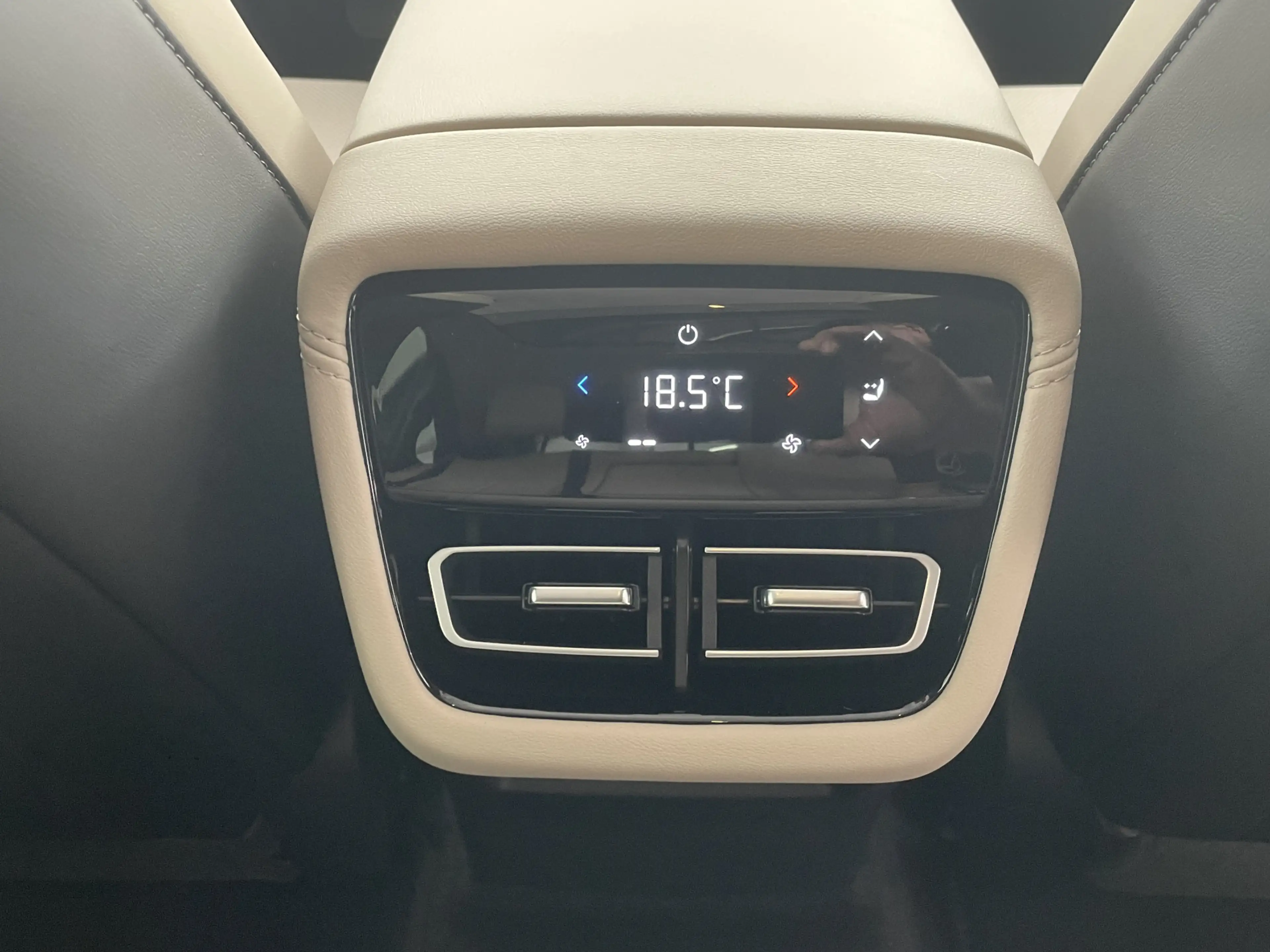 Mazda 6e Takumi Business Edition 68.8 kWh NAVI | APPLE CARP — photo 12