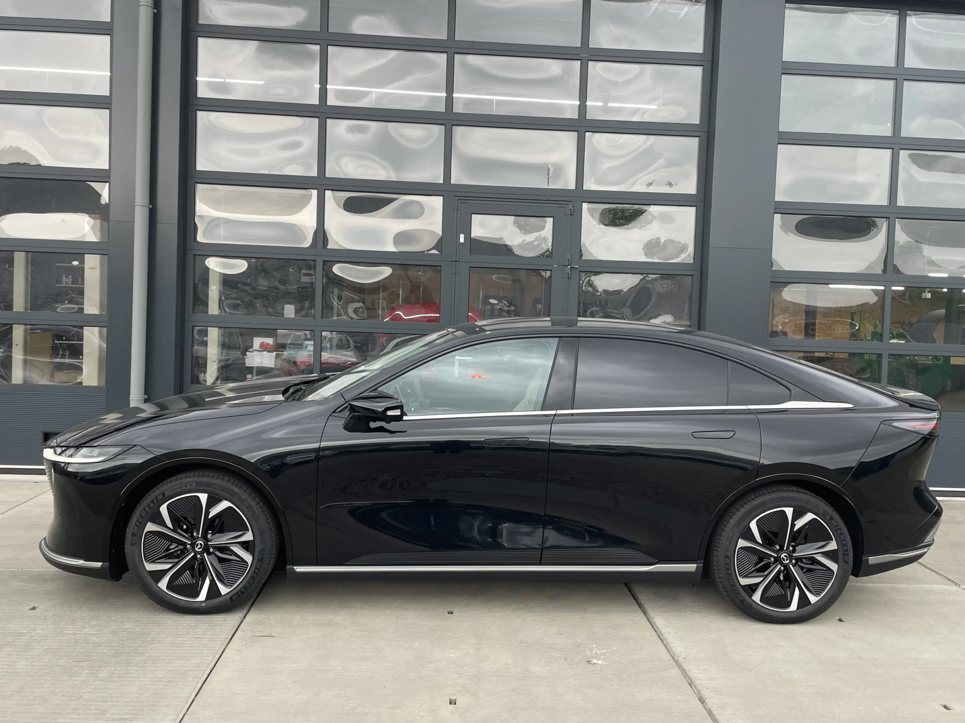 Mazda 6e Takumi Business Edition 68.8 kWh NAVI | APPLE CARP — photo 3